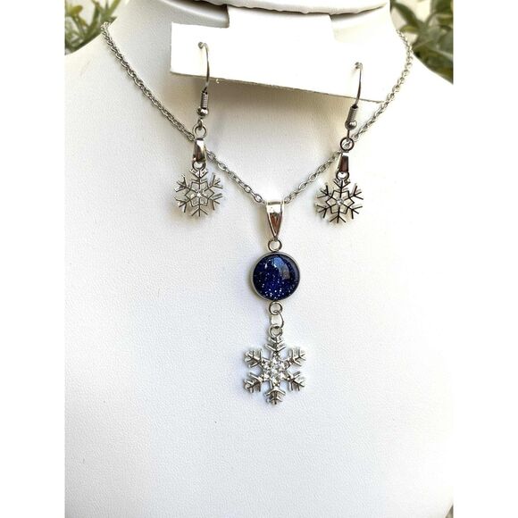 Handmade Resin  Blue Glitter Snowflake Jewelry Set - Picture 4 of 4